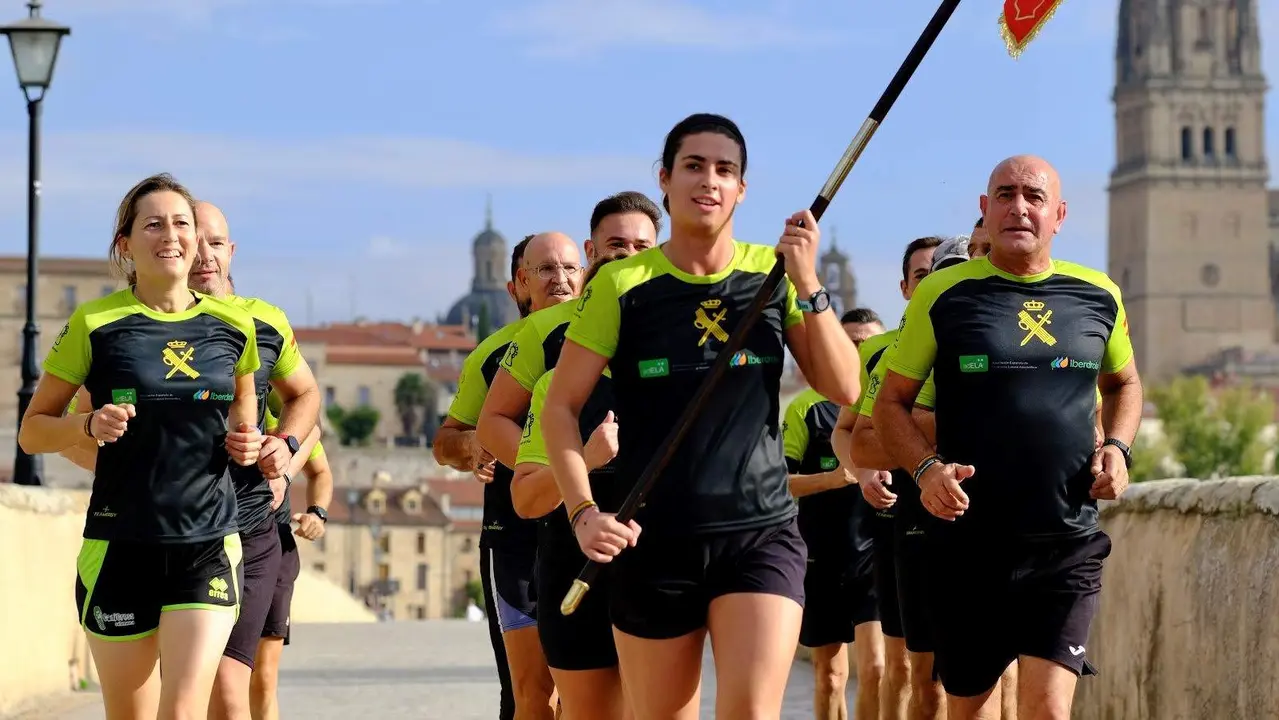 2023-10-14.- Iberdrola junto a la GC Carrera Solidaria Salamanca