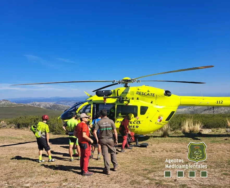 Agentes Medioambientales en una operación de rescate. Fotografía: Apamacyl