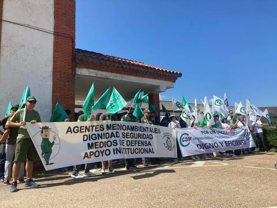 Protesta de Agentes Medioambientales en Villardeciervos