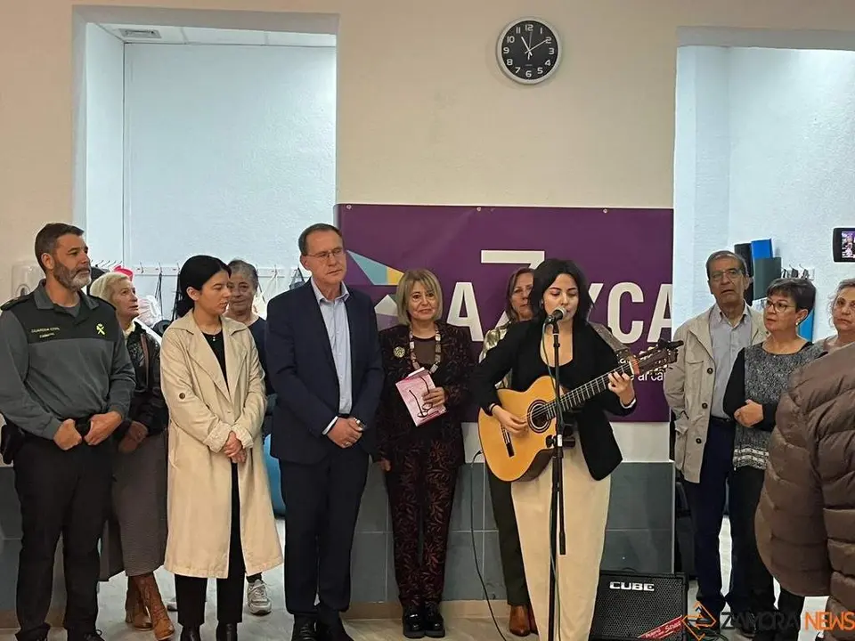 azayca, cáncer de mama