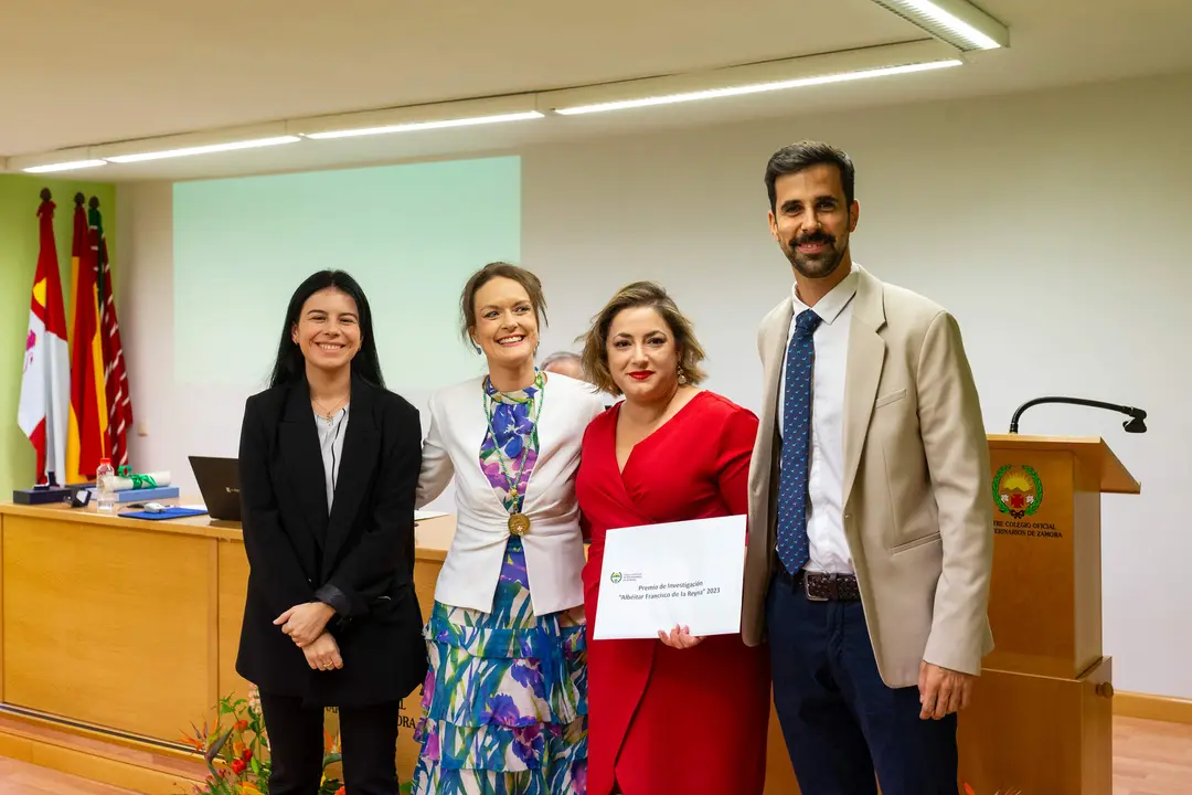 Entrega II Premio de investigación Albéitar Francisco de la Reyna