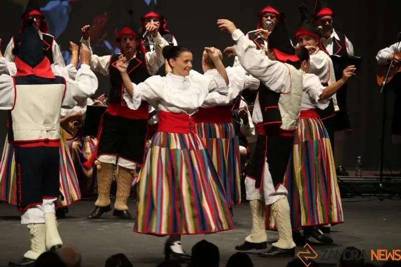 Festival Nacional de Folklore Doña Urraca (9)