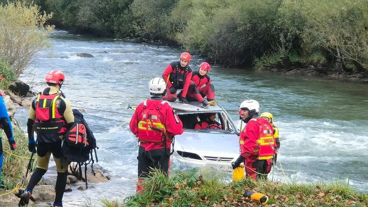 Prueba de rescate y salvamento por parte de bomberos de León, Palencia, Zamora, Ponferrada, Aranda de Duero, Salamanca, Soria y Valladolid