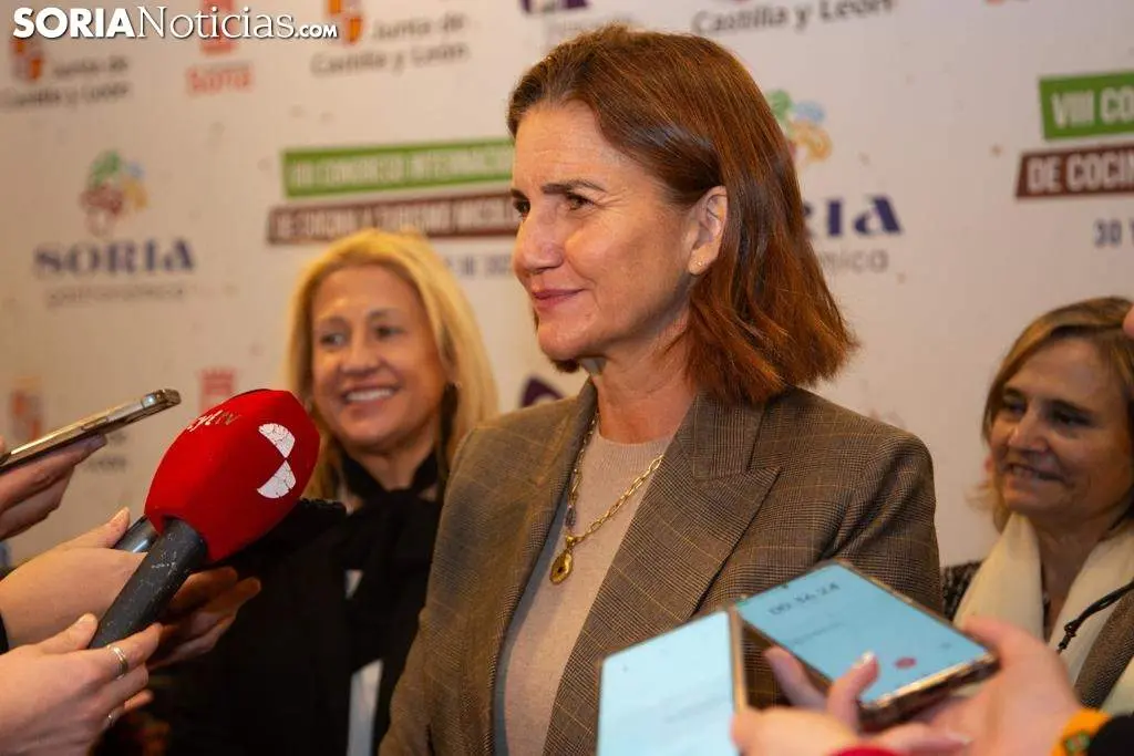 La chef Samantha Vallejo-Nágera durante el  VIII Congreso Internacional de Cocina y Turismo Micológico ‘Soria Gastronómica’. Fotografía: Soria Noticias