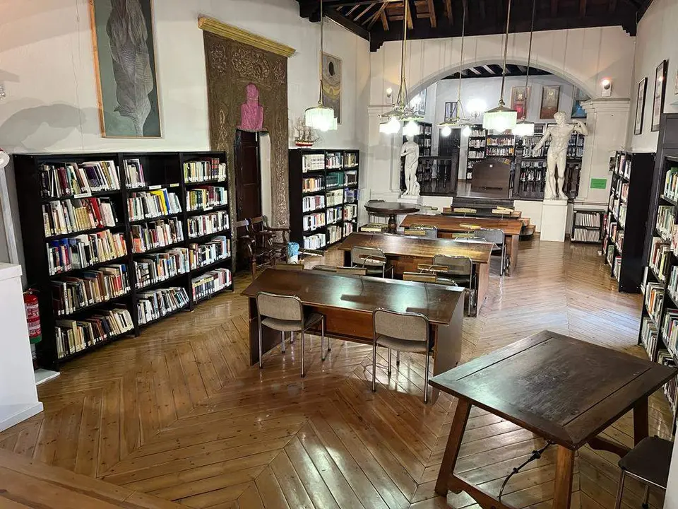 Biblioteca de Toro