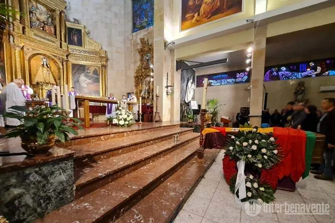 Misa funeral por el alma de Luciano Huerga. Fotografía: Interbenavente.es