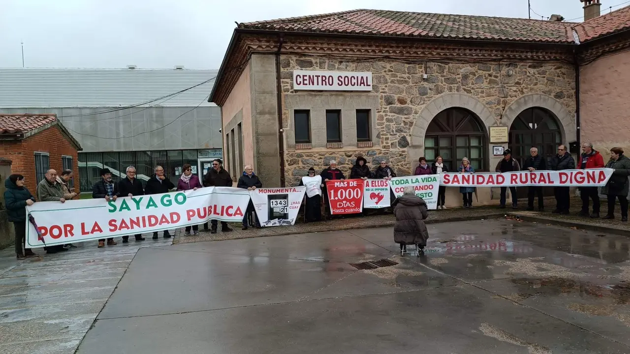 Concentración número 114 de la Plataforma en Defensa de la Sanidad Pública de Sayago. Fotografía: CEDIDA