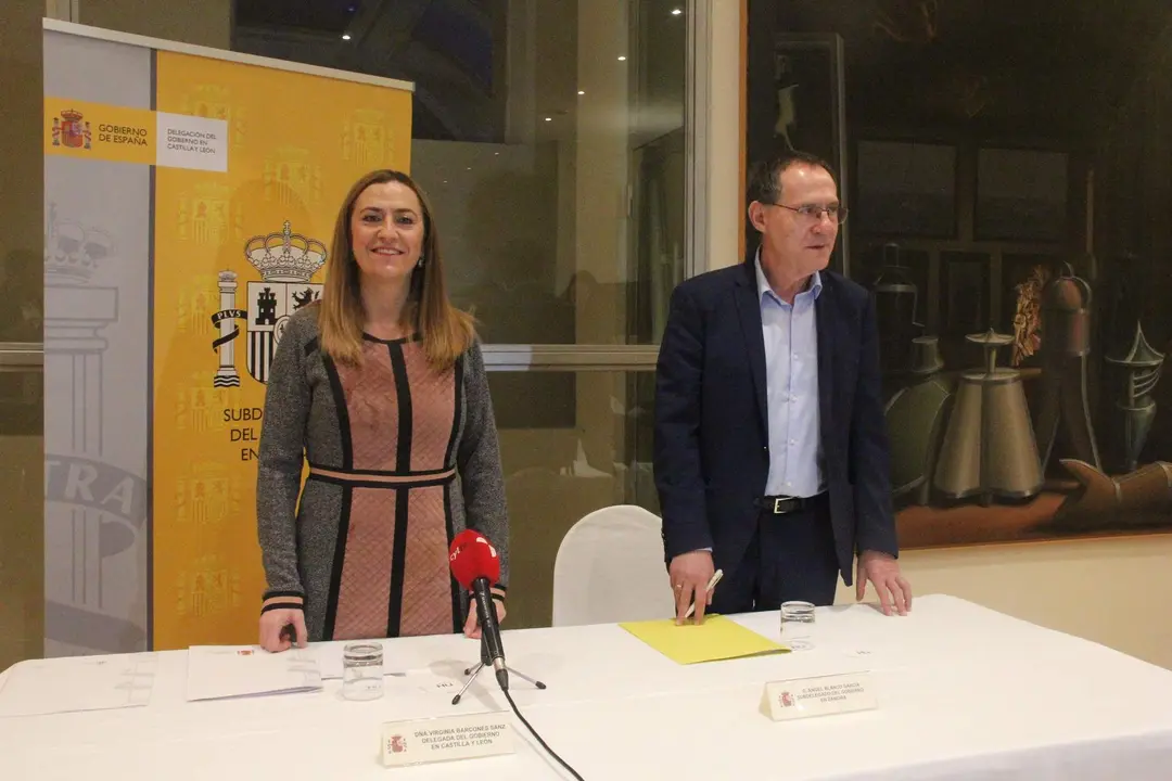 La delegada del Gobierno en Castilla y León, Virginia Barcones, acompañada por el subdelegado del Gobierno en Zamora, Ángel Blanco