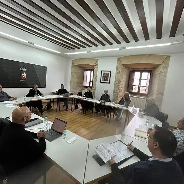 Ministerios laicales lector, acólito y catequista