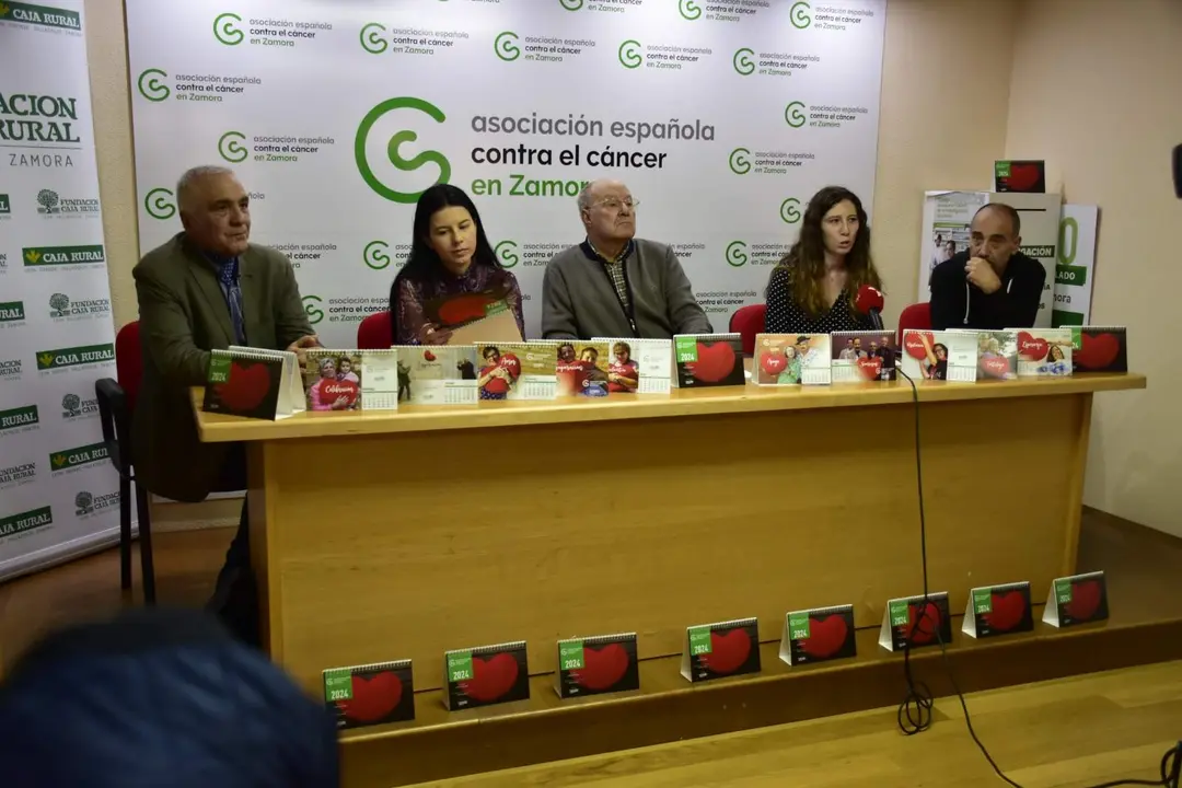 Presentación calendario AECC