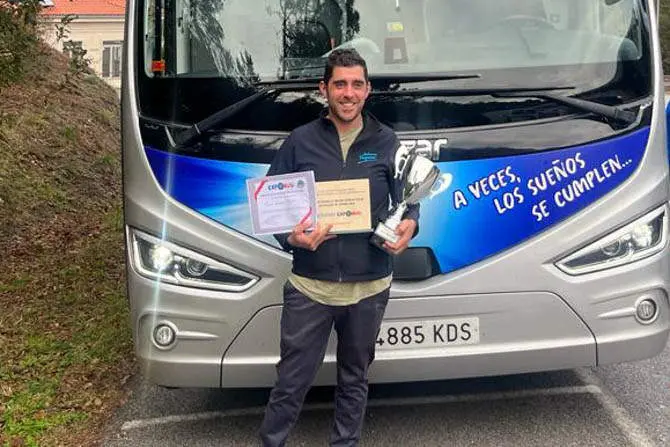 Manuel Fernández, mejor conductor de autobuses de toda España