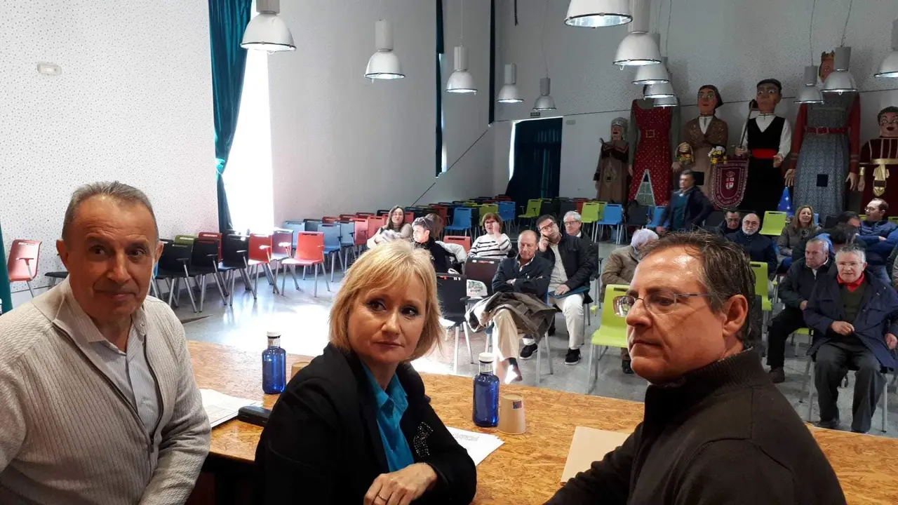 Reunión con los alcaldes de los Ayuntamientos de las ZBS de Tera y de Vi...
