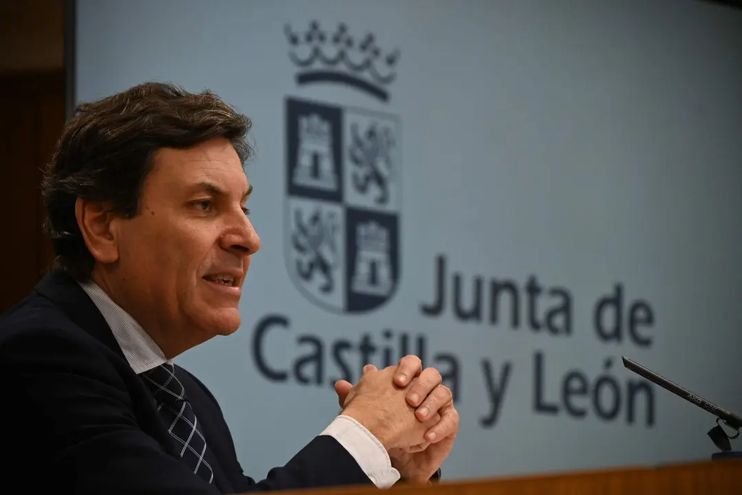 El consejero de Economía y Hacienda y portavoz, Carlos Fdez. Carriedo