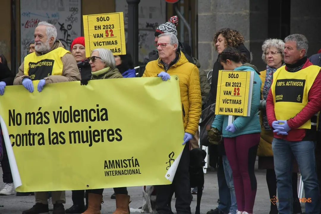 Amnistía Internacional durante el acto de homenaje a las víctimas de la Coordinadora Feminista de Zamora por el 25N