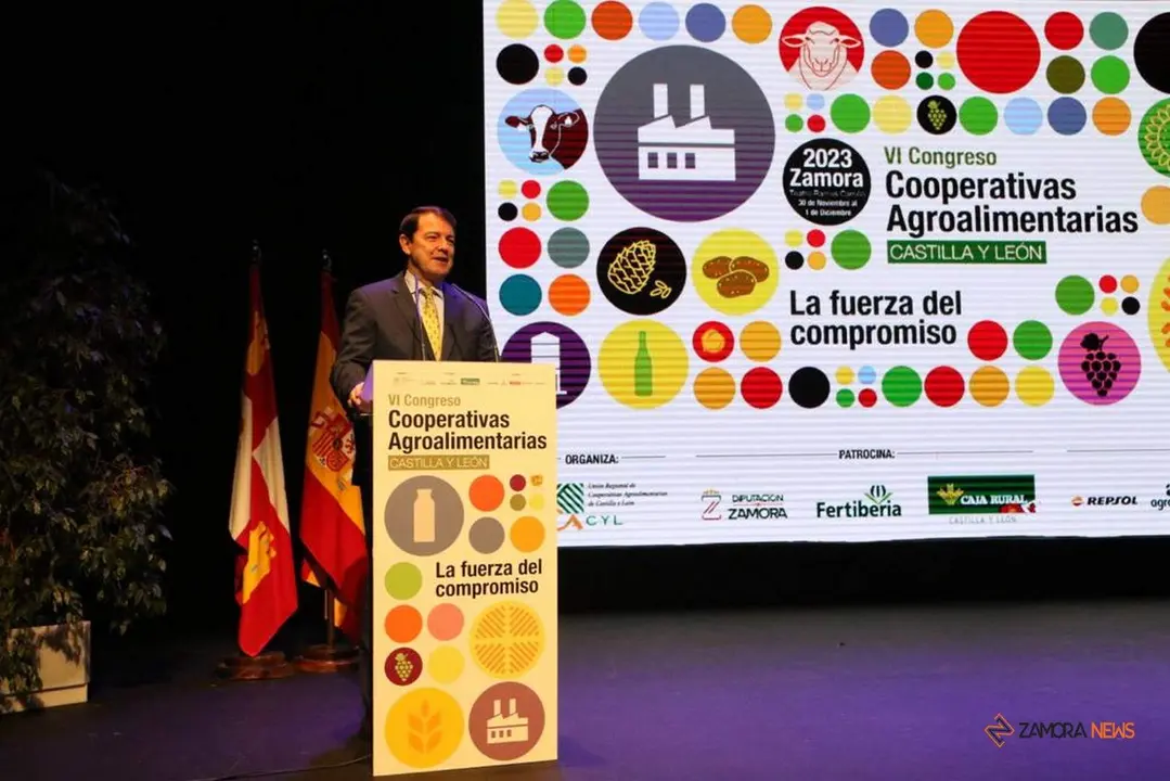Alfonso Fernández Mañueco en el VI Congreso Regional de Cooperativas Agroalimentarias de Castilla y León_3