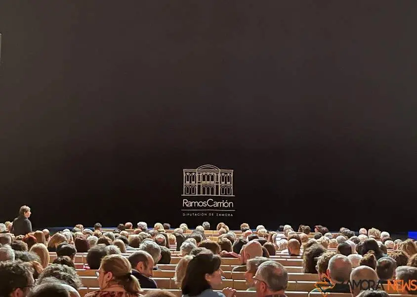 Teatro Ramos Carrión 