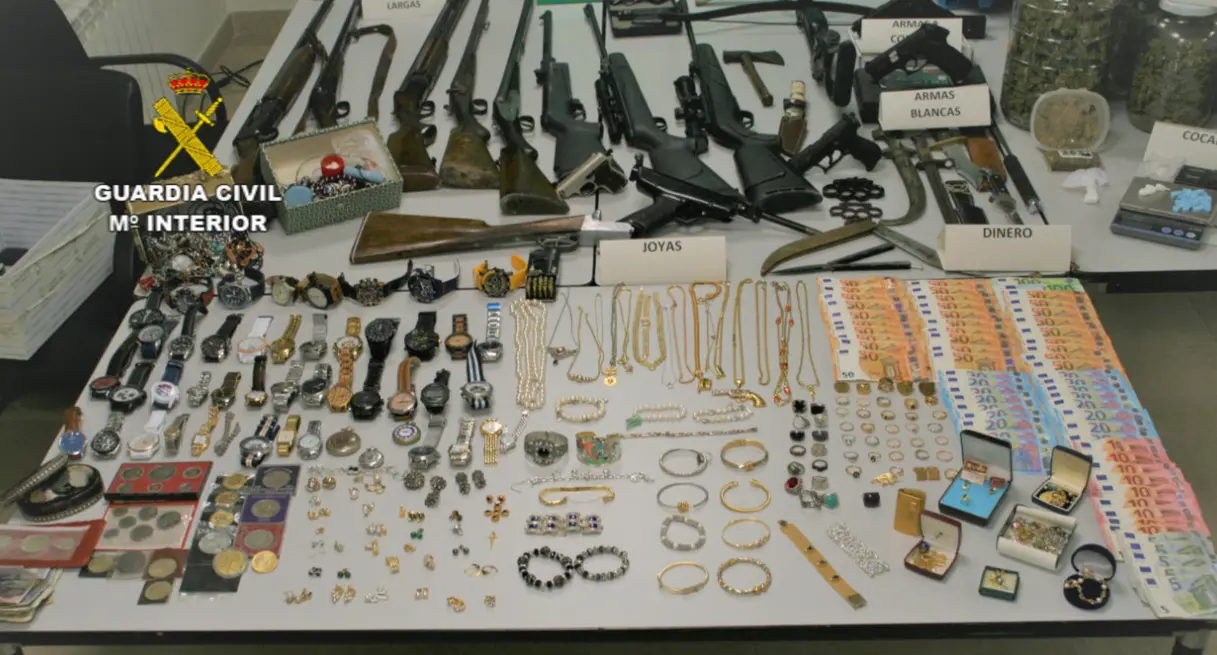 Material intervenido durante la operación de la Guardia Civil