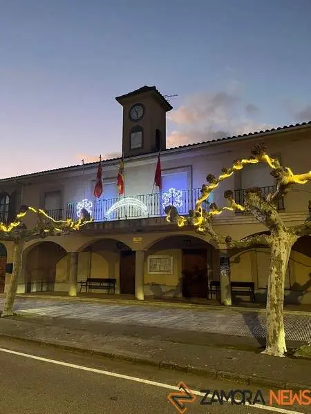 iluminación de Navidad en Santibáñez de Tera 