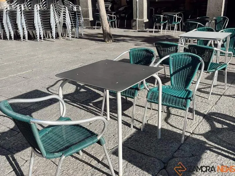 Terraza de un bar en la Plaza Mayor de Zamora. IMagen de archivo
