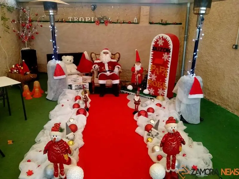 Papá Noel en el bar Tropical de Zamora