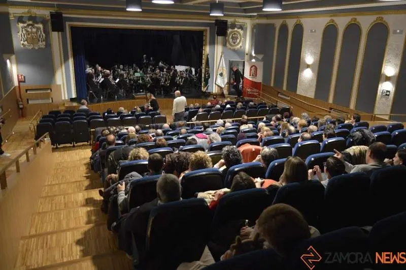 Nacor Blanco toca por la 'Esperanza' (2)
