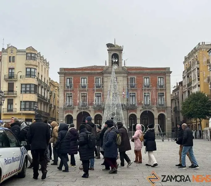 turistas en invierno por Zamora 