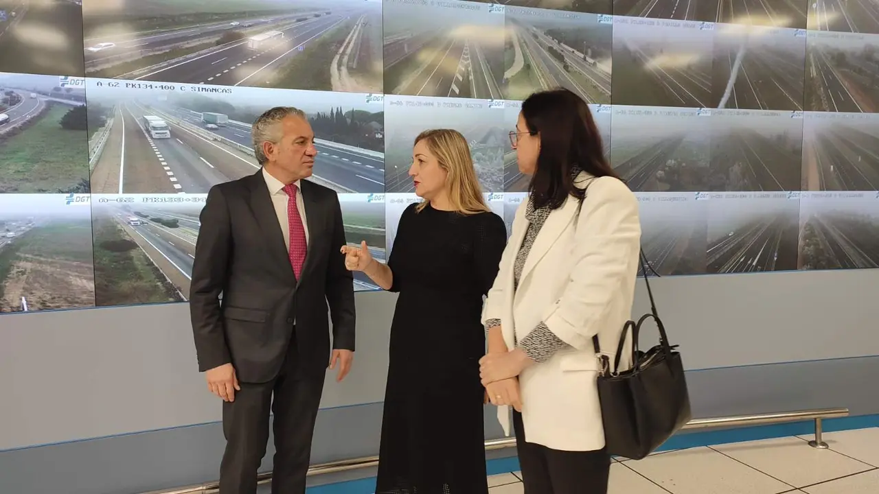 Nicanor Sen visita el Centro de Gestión de la DGT que controla el tráfico de Castilla y León