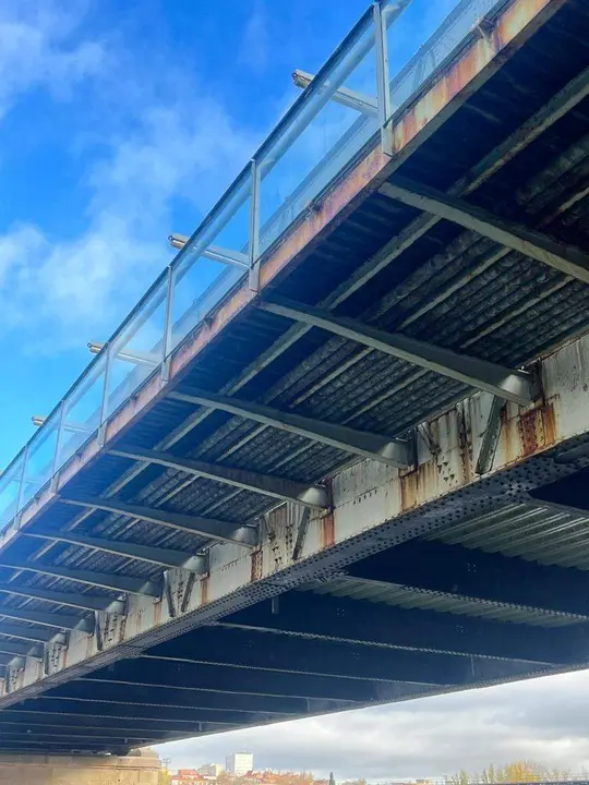 Zamora si puente de hierro