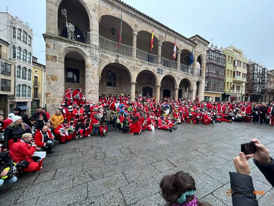 Papanoelada motera 2023