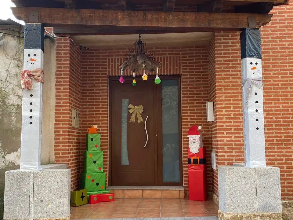 Decoración navideña vía Ayuntamiento ElPerdigón (1)