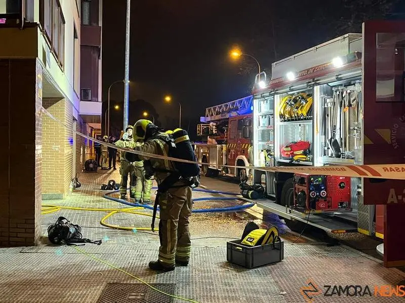 Actuación de los bomberos en Pinilla (2)