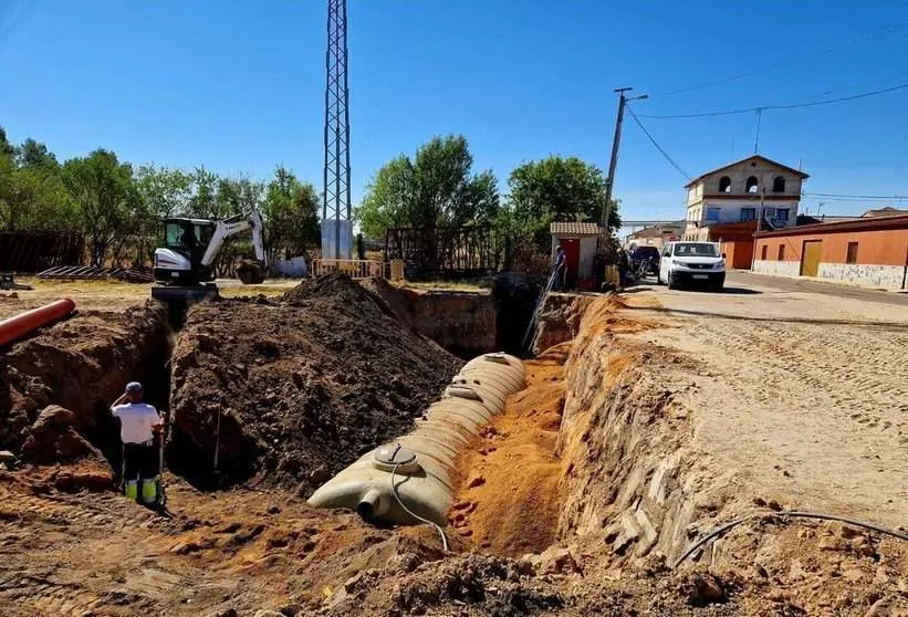 Fotografía de archivo de obras de depuración de aguas