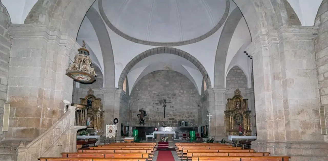 Iglesia de Nuestra Señora de la Asunción en Fermoselle. Imagen de archivo