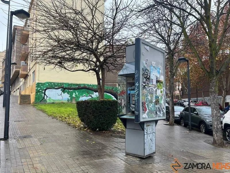 Cabina telefónica en Zamora