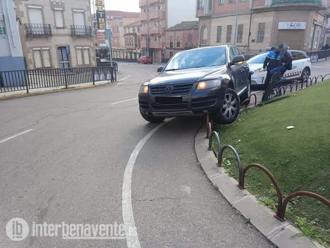 Choque rotonda en Benavente vía Interbenavente.es
