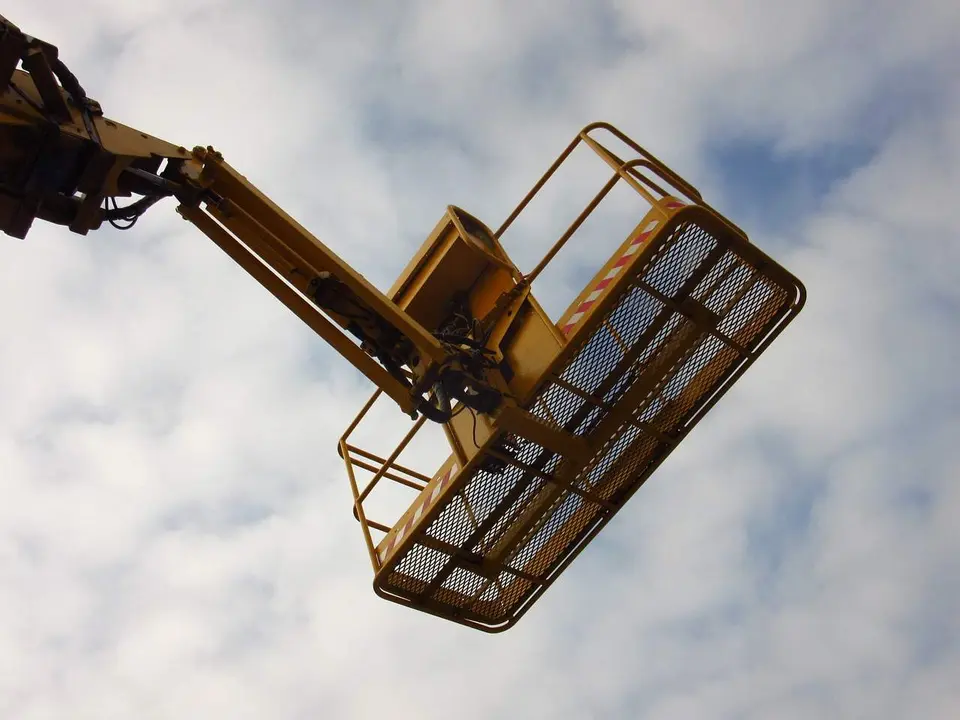lifting-platform-1322892_1280
