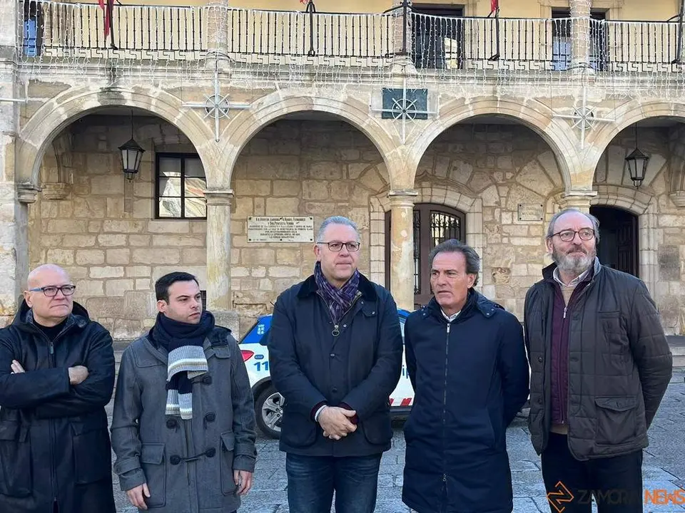 La partidos de la oposición en contra de la protección del museo de Baltasar Lobo en el cuartel