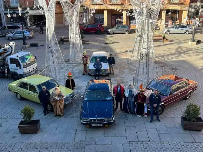 Los Reyes Magos en coches clásicos en Benavente
