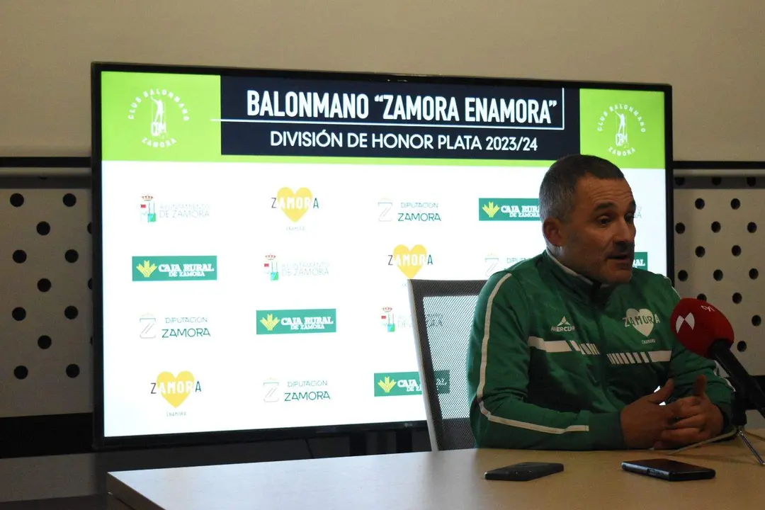 Diego Soto en la previa del encuentro ante Alicante