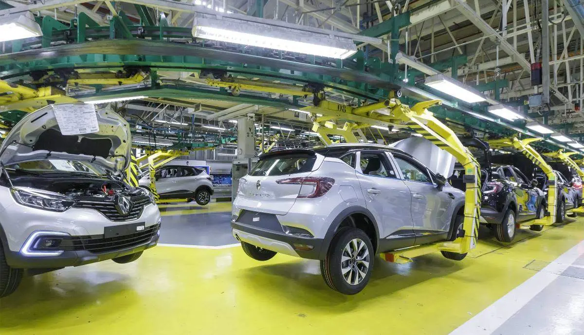 Fábrica de Renault en Valladolid produciendo unidades del modelo Captur híbrido enchufable
