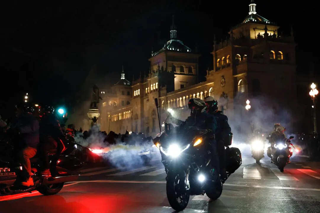 Desfile de antorchas dentro de los 41 edición de Pingüinos 2024. Fotografía: Ayuntamiento de Valladolid