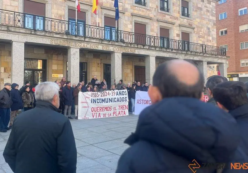 Concentración en Zamora por la reapertura del tren Ruta de la Plata_5