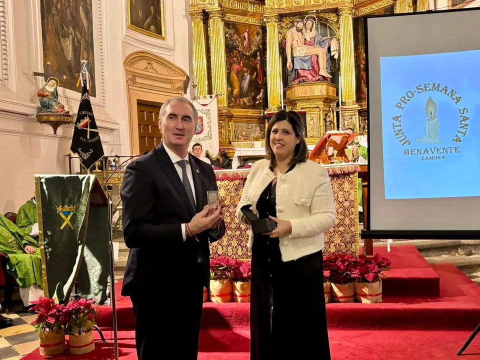 Benavente y Segovia hermanan sus Semanas Santas