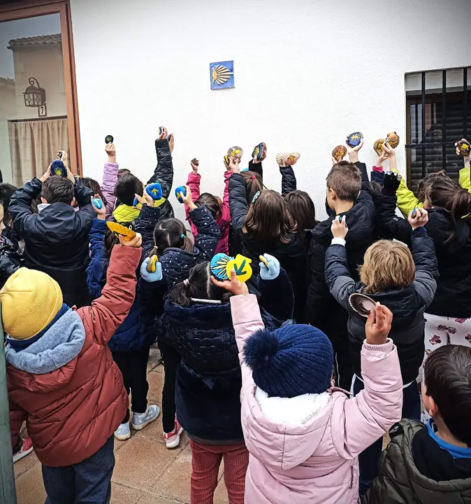 Escolares-Piedras-Pintadas-Vieiras-Camino-Levante-Villaralbo