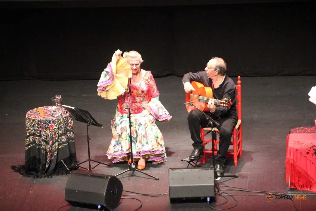 Soledad Luna durante su actuación en el ramos Carrión