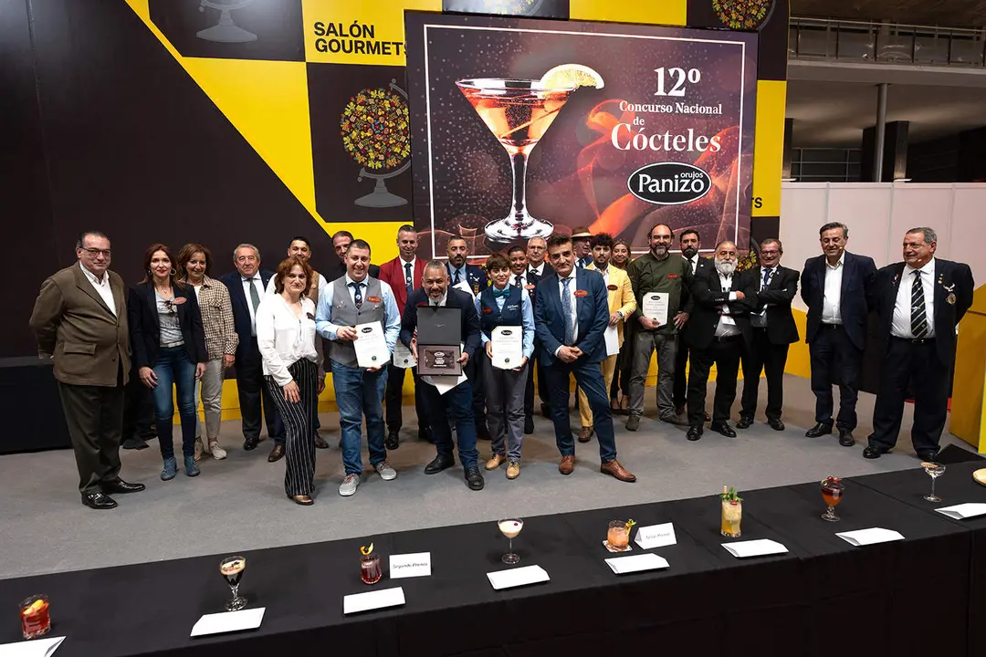 Jurado y finalistas concurso cócteles 2023