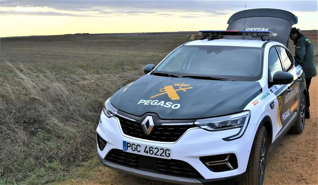 Patrulla de la Guardia Civil durante un operativo de búsqueda