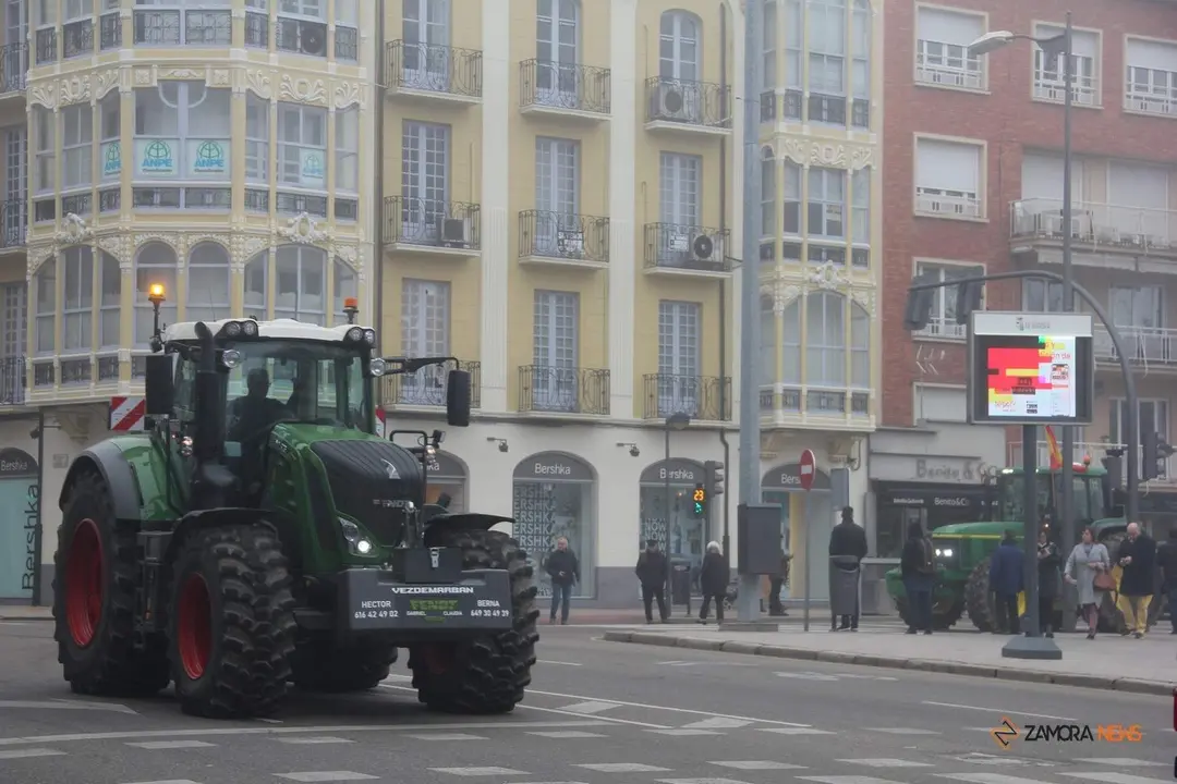 Tractorada por el centro de Zamora