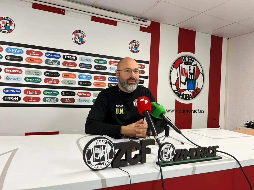 David Movilla en rueda de prensa previa al partido ante el Coruxo