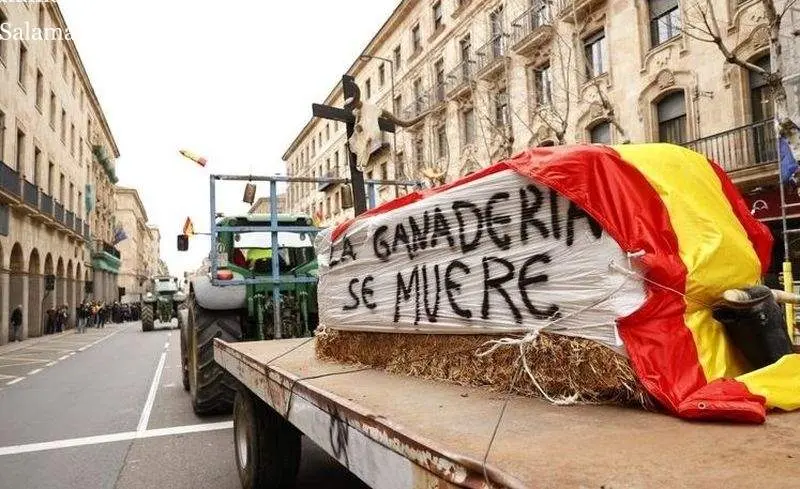Tractorada en Salamanca vía Salamancartvaldia.es